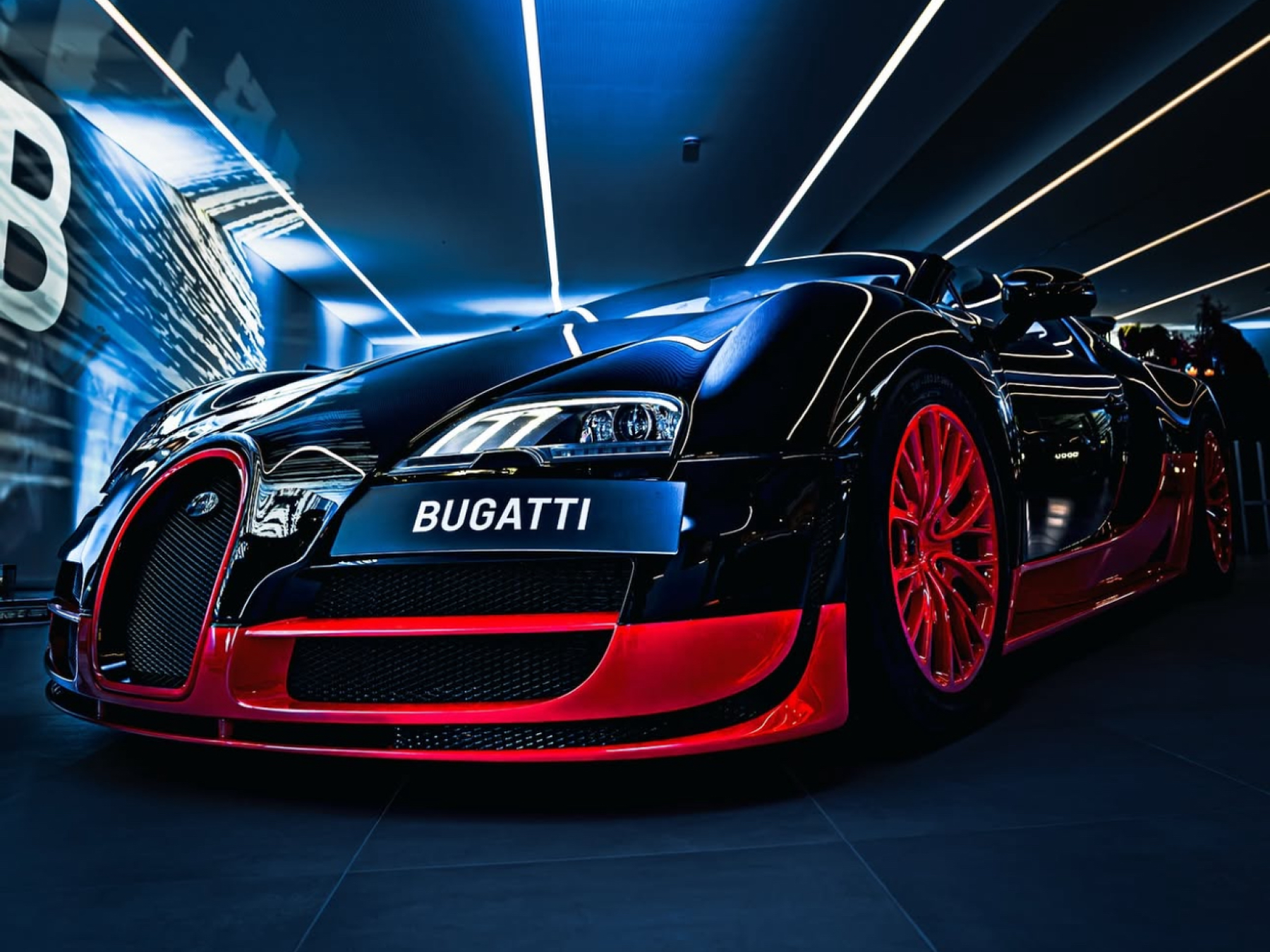 Bugatti Veyron Vitesse three-quarter front view