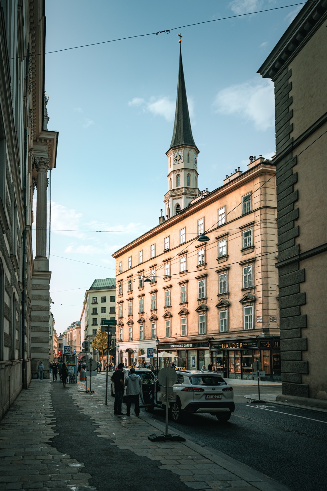 Vienna street with Michaelerkirche spire — Best Alex Shots, Vienna