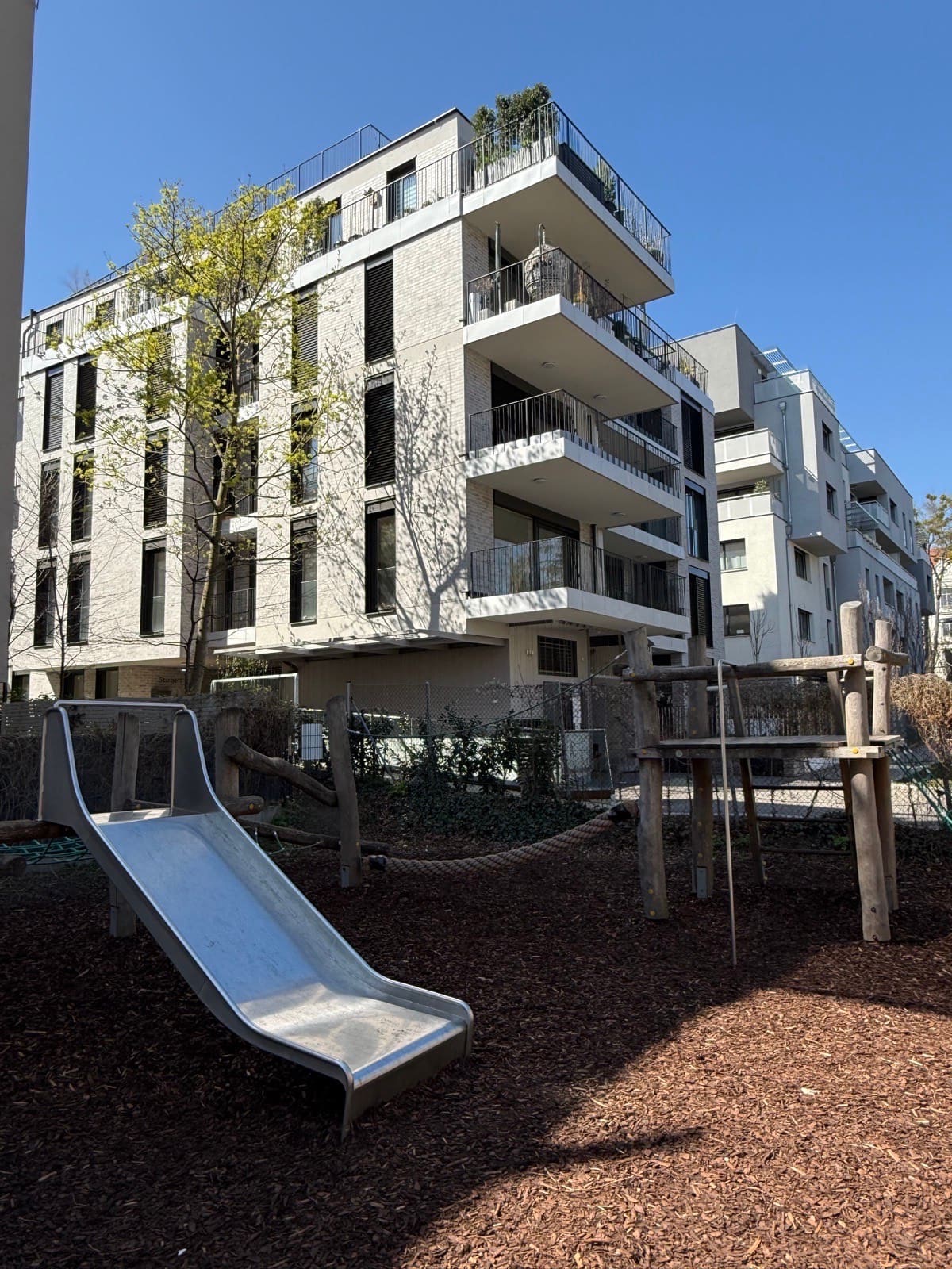 Vienna residential with playground — Best Alex Shots, Vienna